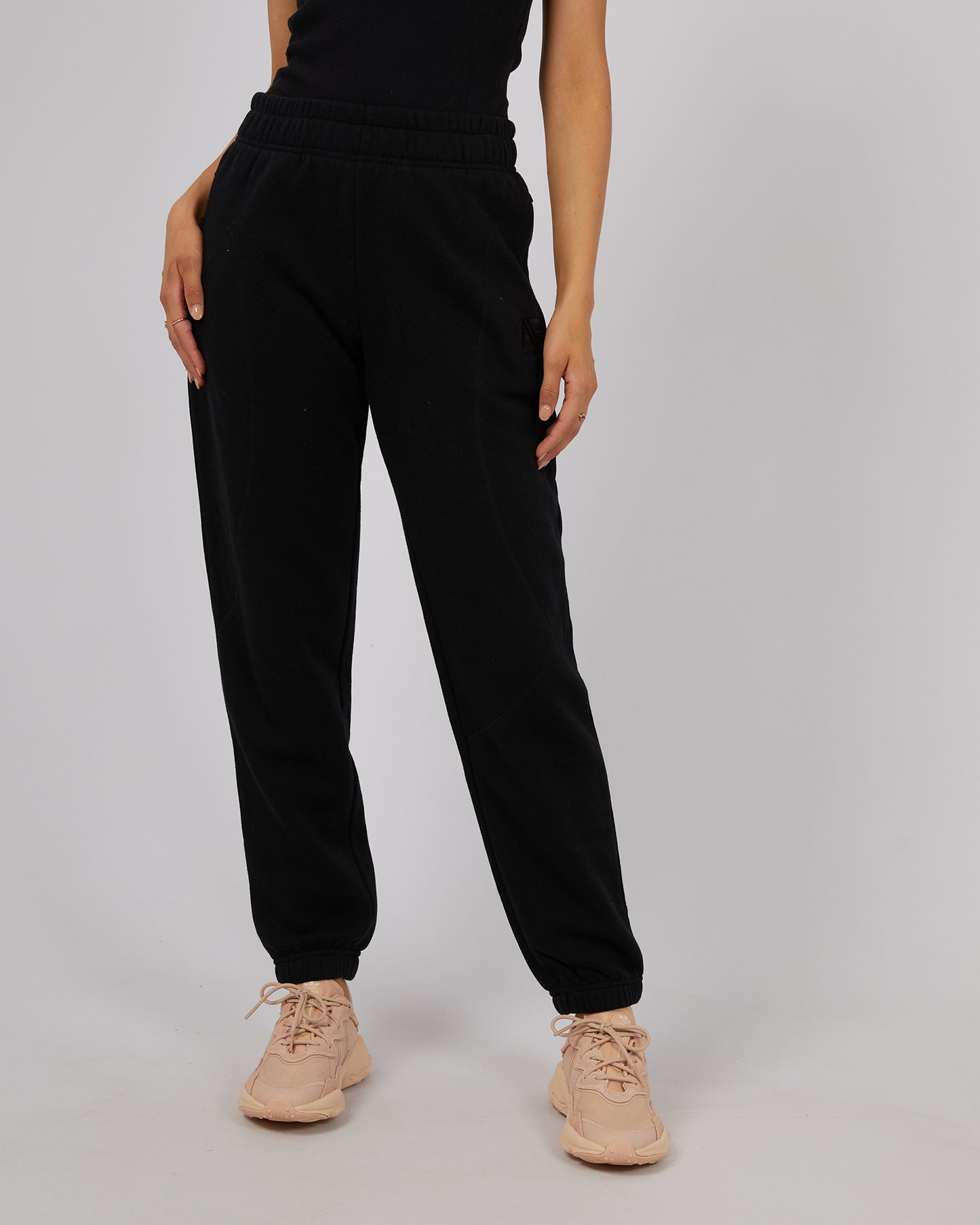 Active Tonal Trackpant - Black
