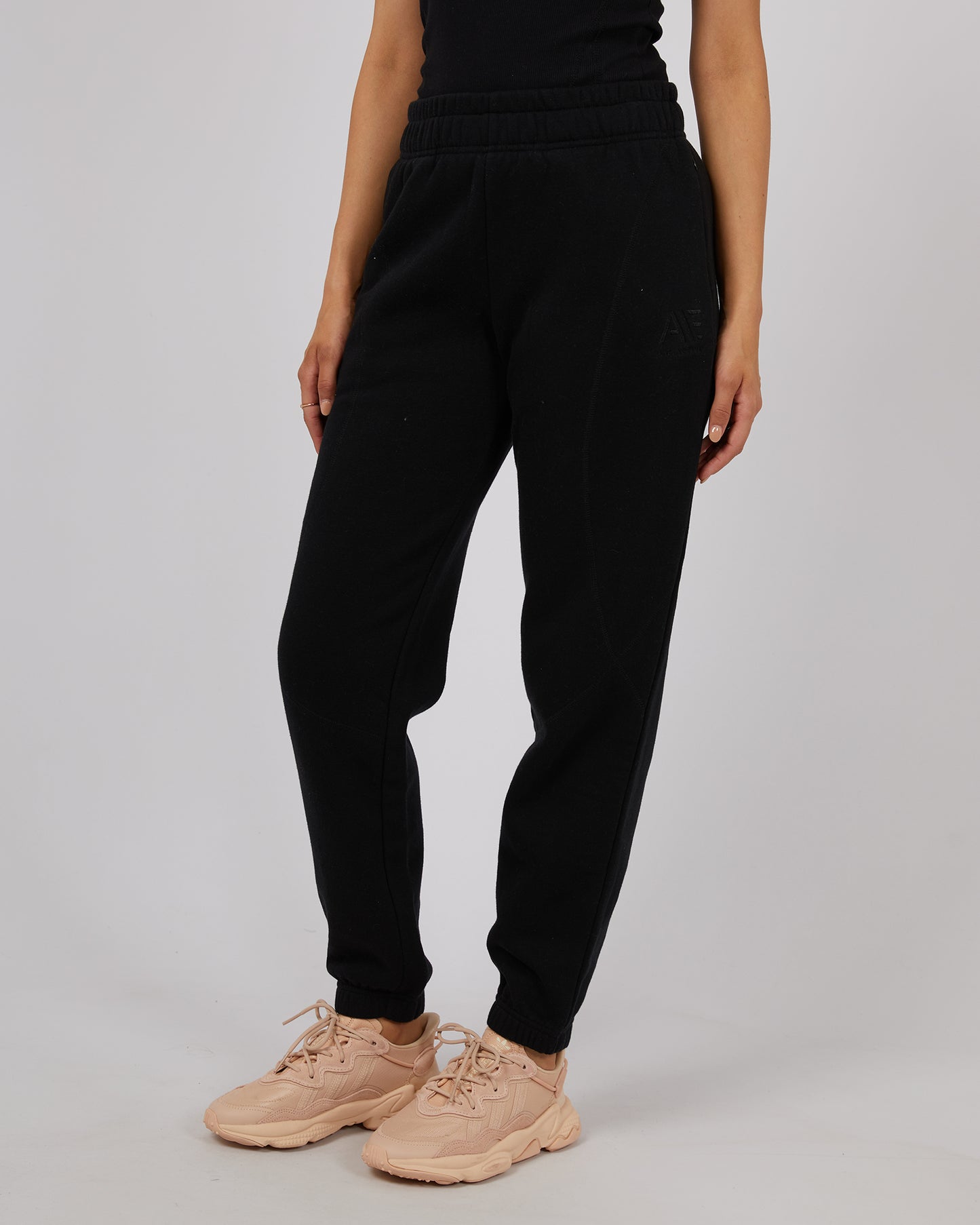Active Tonal Trackpant - Black