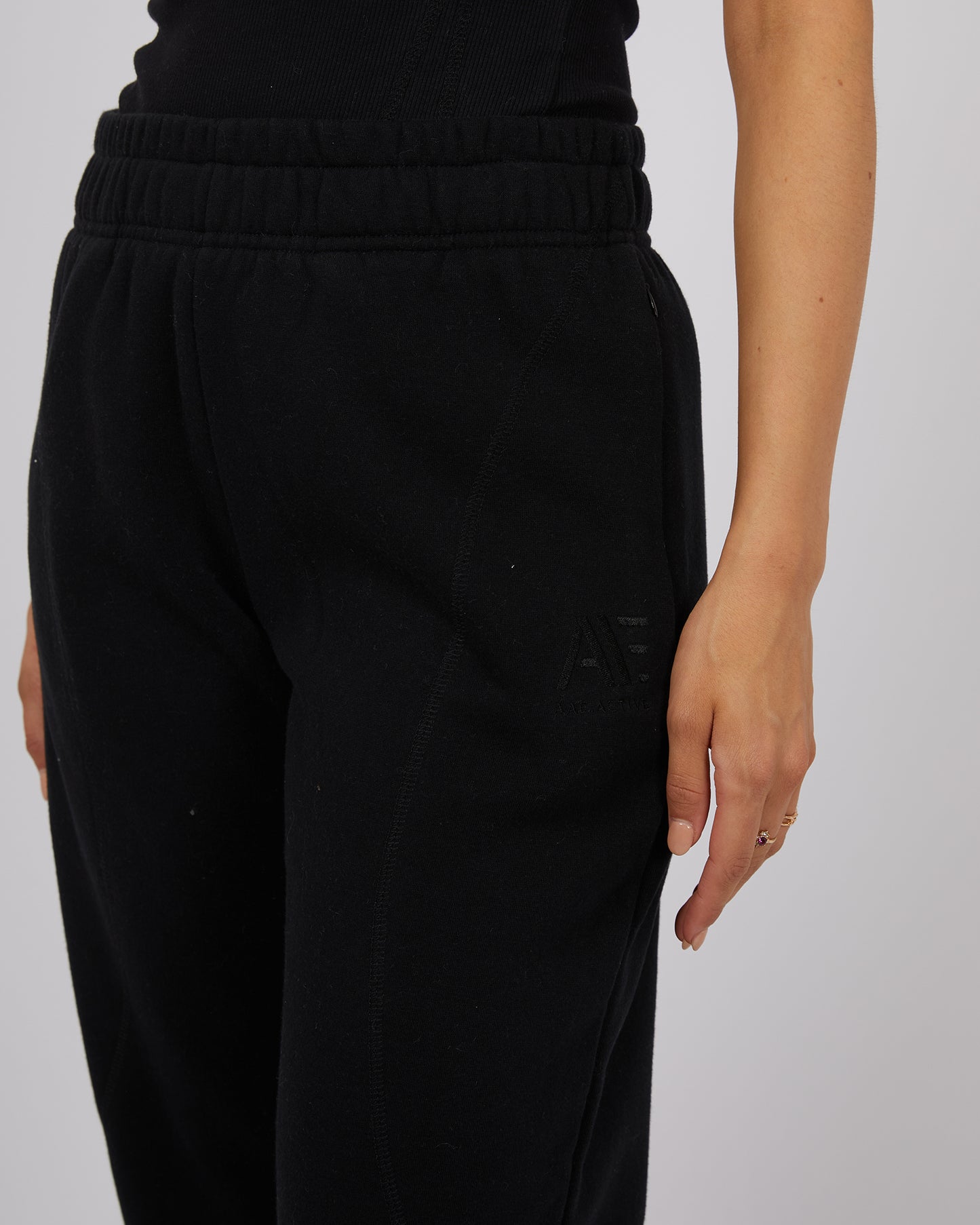 Active Tonal Trackpant - Black