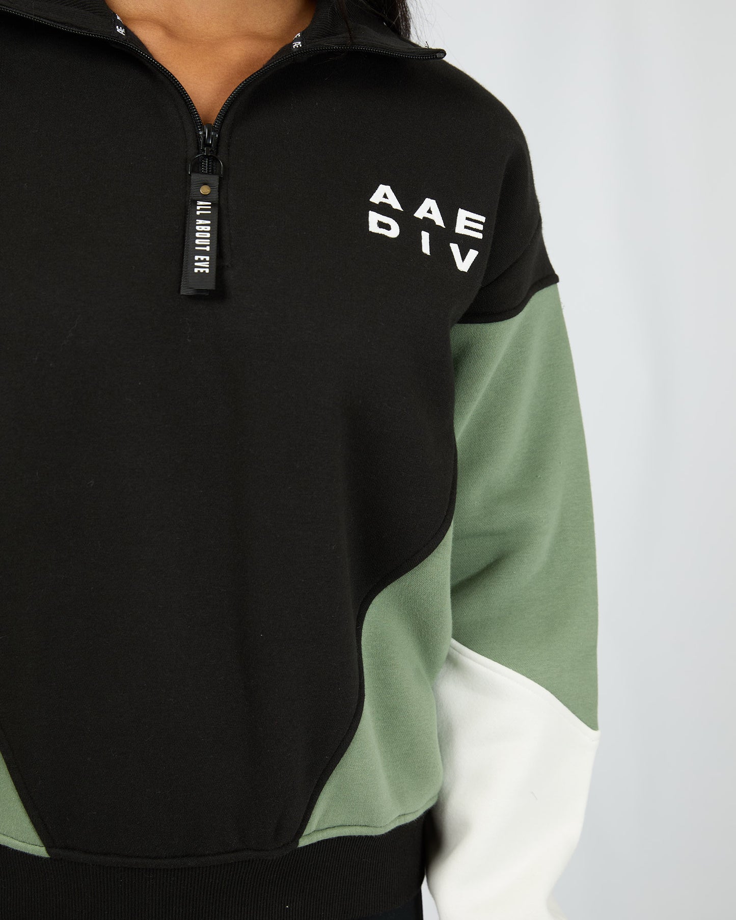 Savannah Panel 1/4 Zip - Black