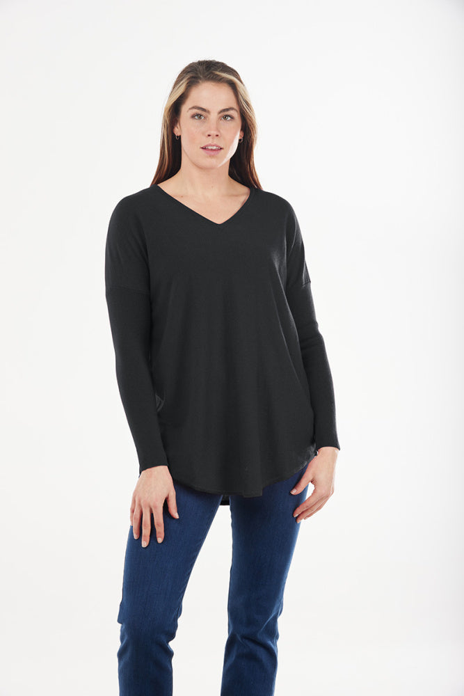 Essential Curved Hem V Pullover