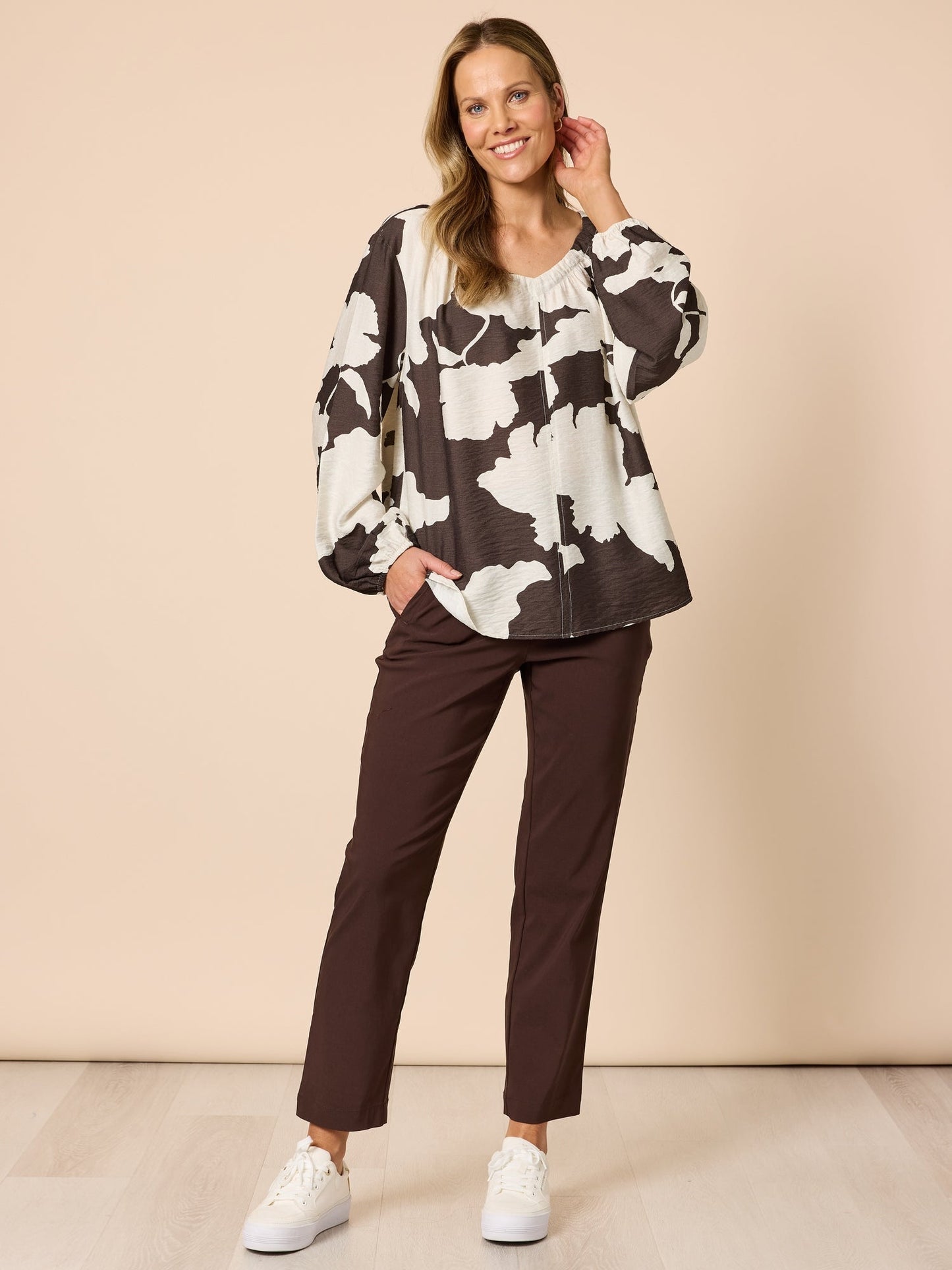 Evie Stretch Pant - Coffee