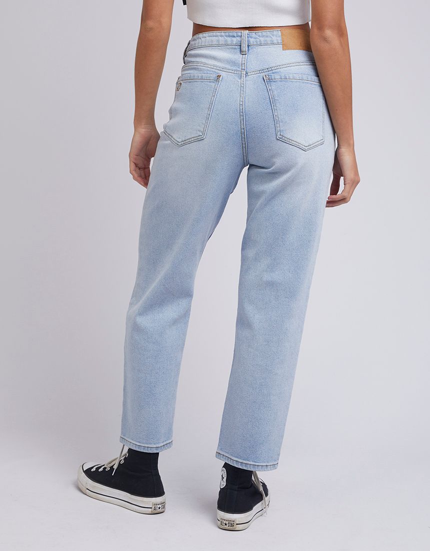 Cali Straight Jean - Light Blue