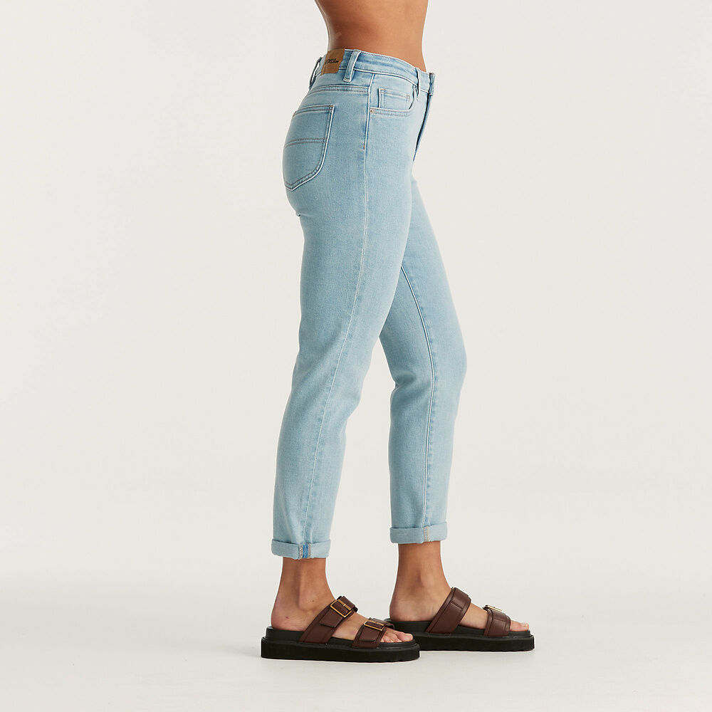 Mid Boyfriend Jean - Baby Blues
