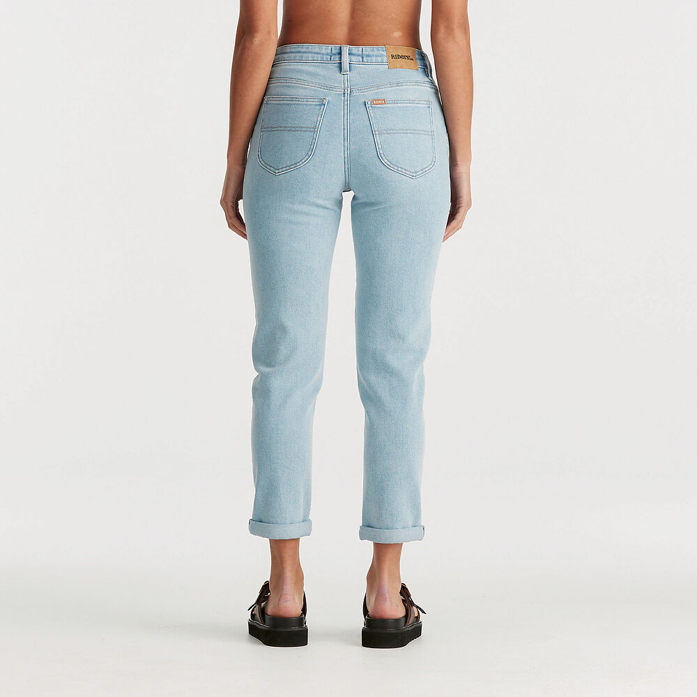 Mid Boyfriend Jean - Baby Blues