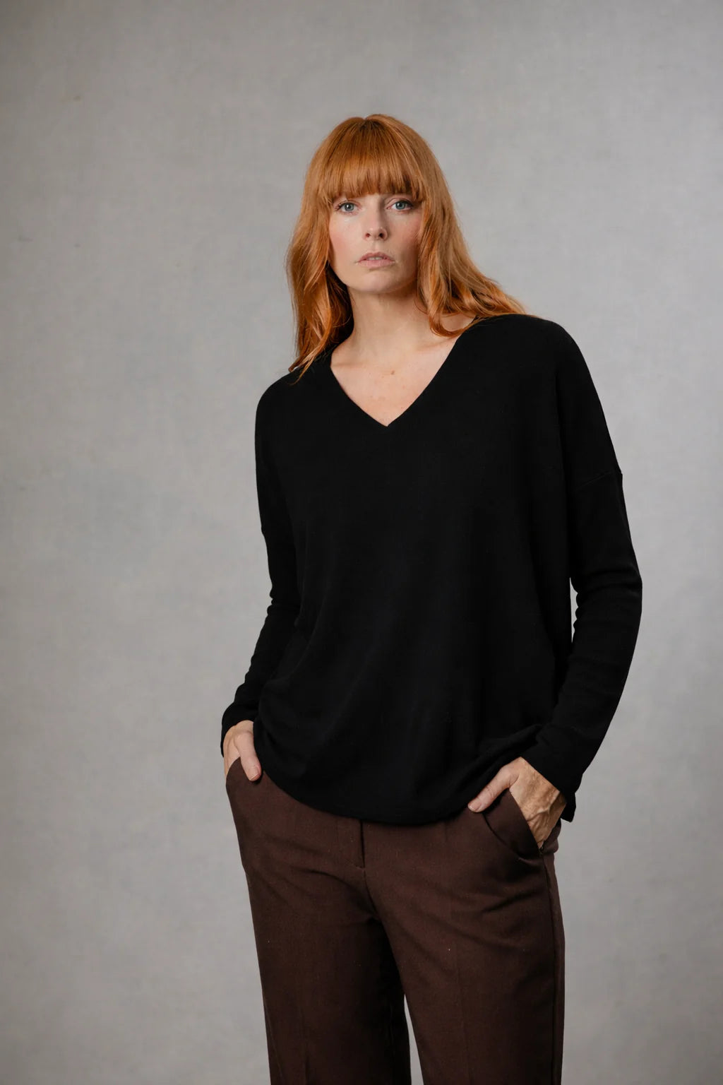 Queen V-Neck Curved Hem Pullover