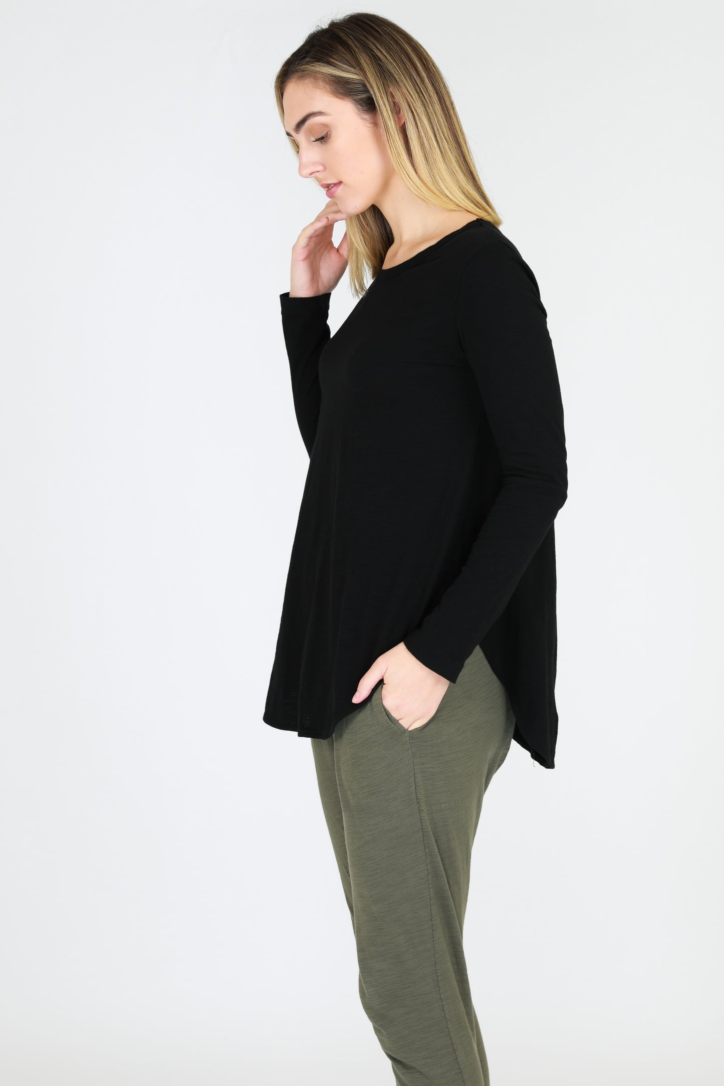Scarlett Long Sleeve Tee Women Black | Lyn Rose Boutique