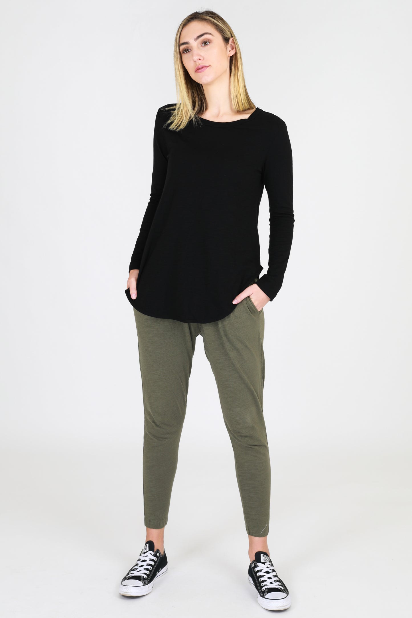 Scarlett Long Sleeve Tee Women Black | Lyn Rose Boutique