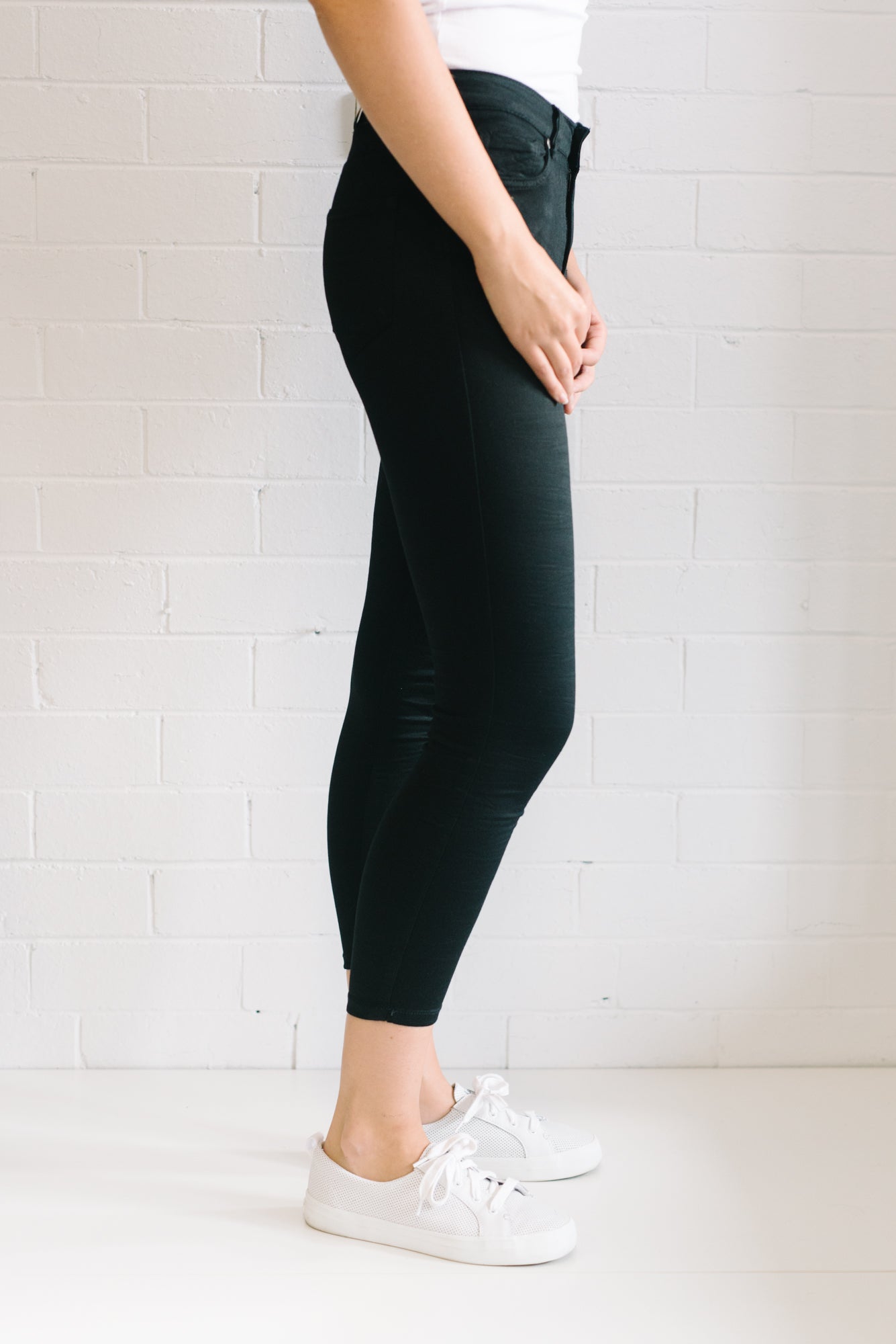 Gelato Leg Women 7/8 Black | Lyn Rose Boutique