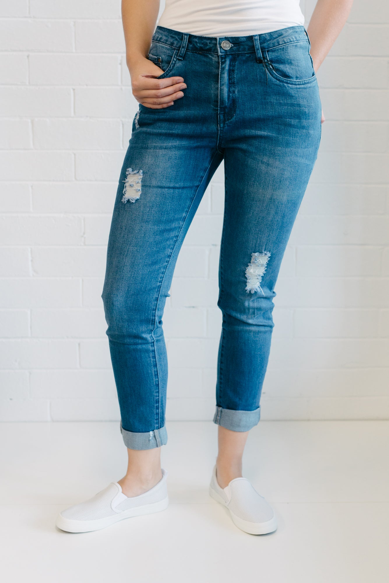 Girlfriend Rip Jean Women Denim Wash | Lyn Rose Boutique