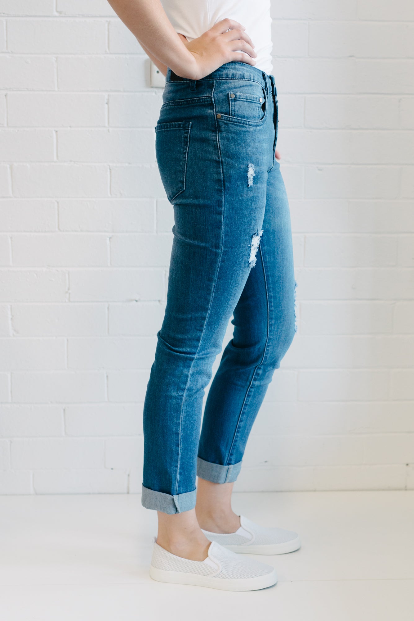Girlfriend Rip Jean Women Denim Wash | Lyn Rose Boutique