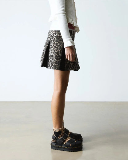 Voss II Cross Strap Sandal