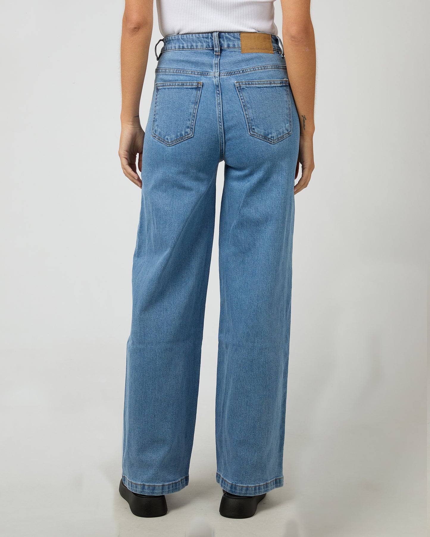 Jacqui Wide Leg - Light Blue