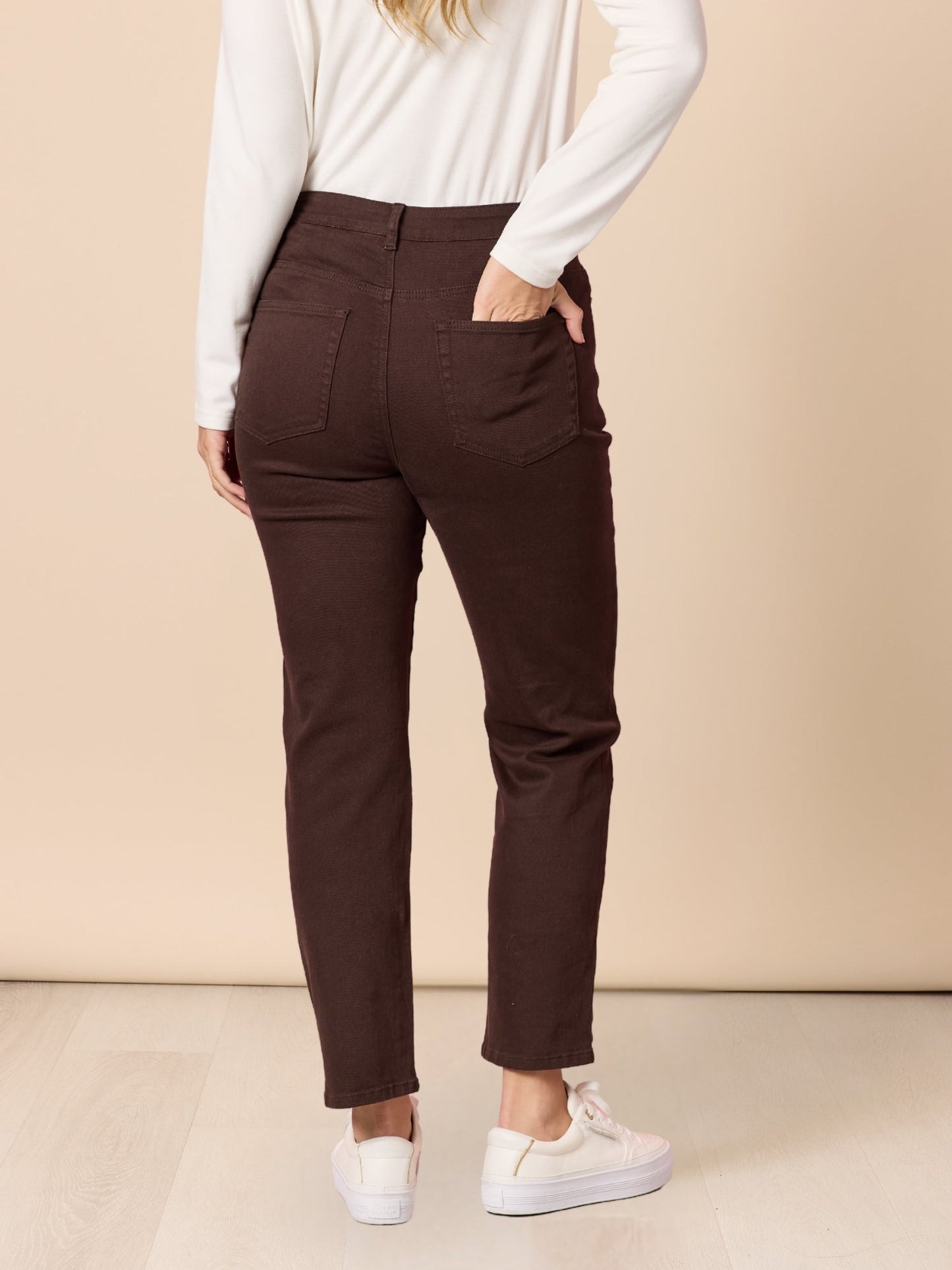 Slim Leg Miracle Jean - Coffee