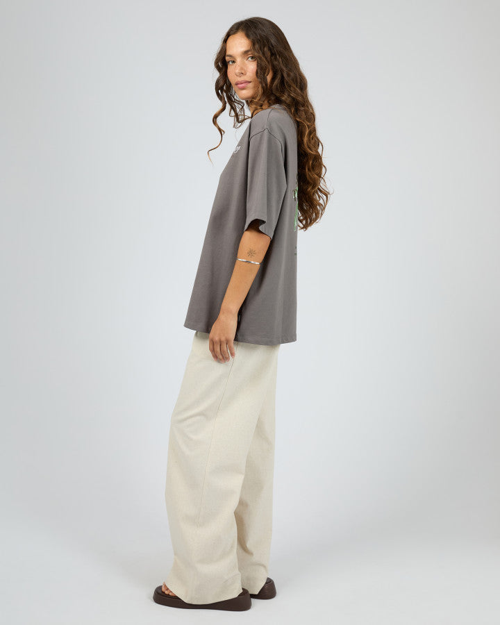Beachside Tee - Coal