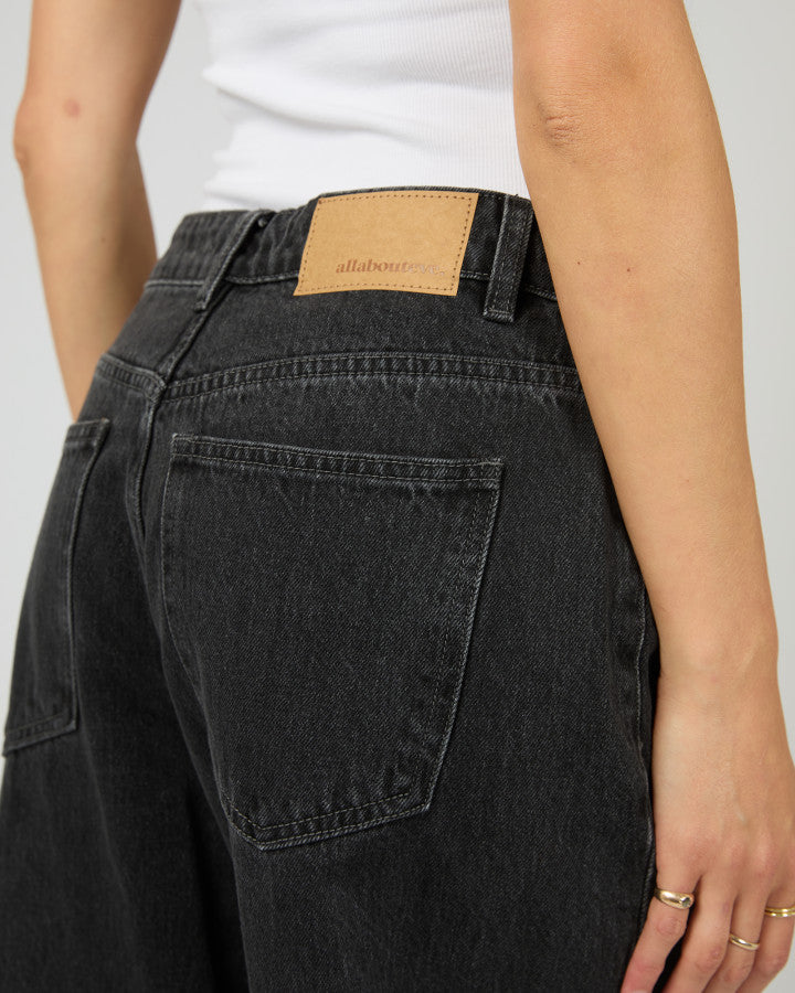 Hallie Barrel Leg Jean - Coal