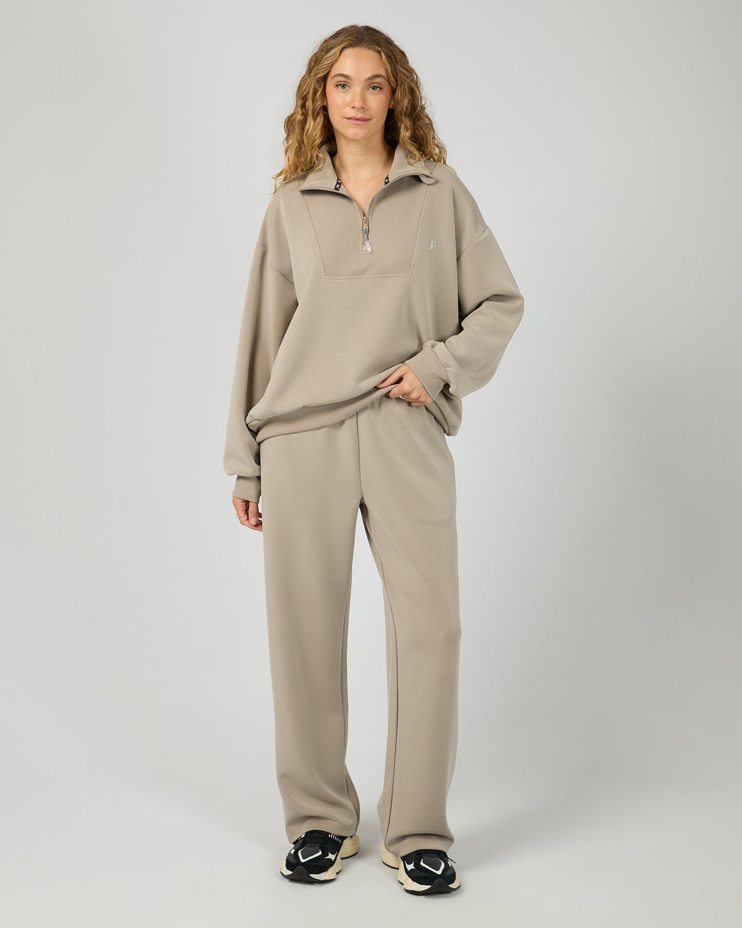 Luxe Active 1/4 Zip - Stone