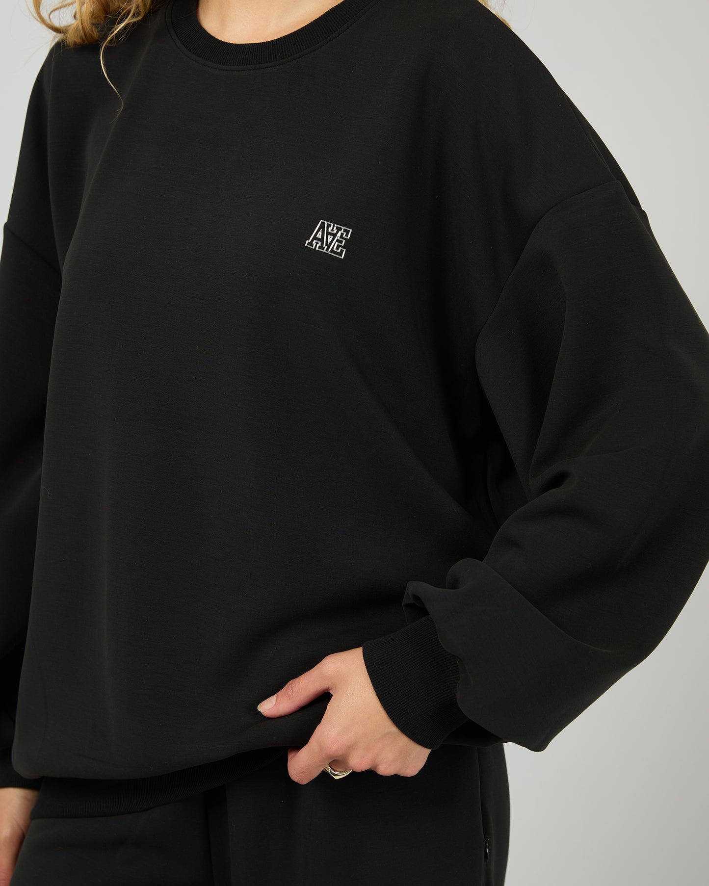 Luxe Active Box Crew - Black