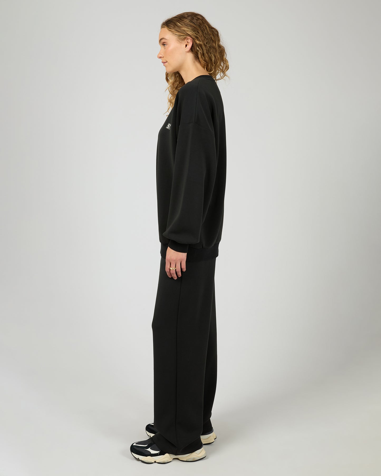 Luxe Active Box Crew - Black