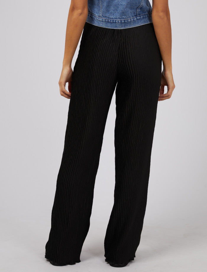 Maxinne Pant