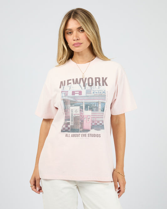 New York Diner Relaxed Tee- Pale Pink