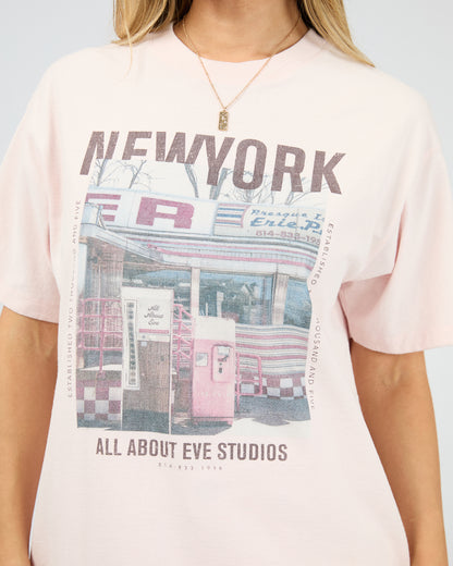 New York Diner Relaxed Tee- Pale Pink