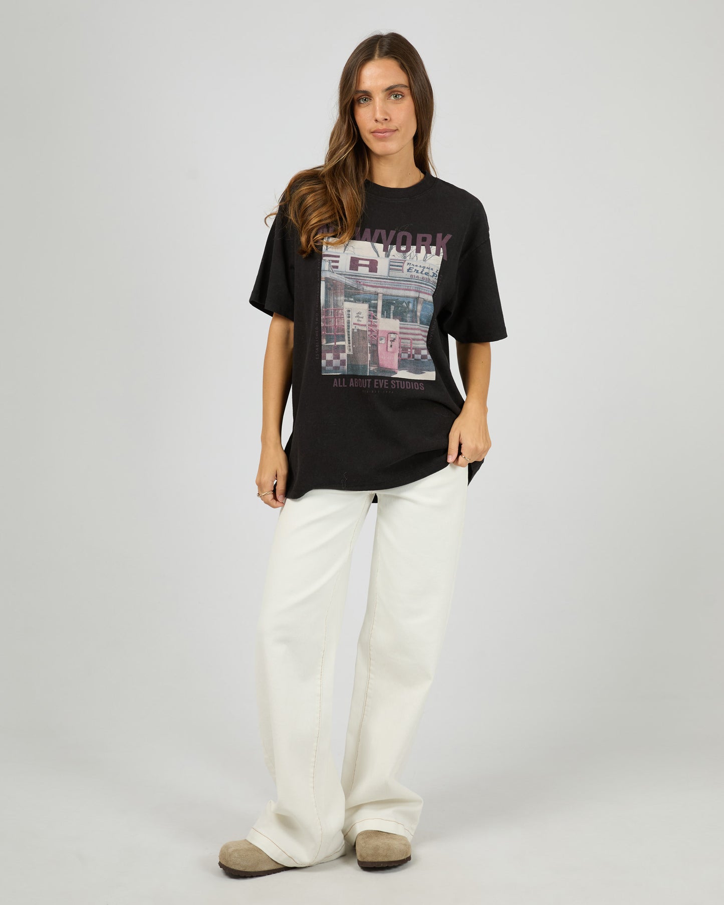 New York Diner Relaxed Tee- Washed Black