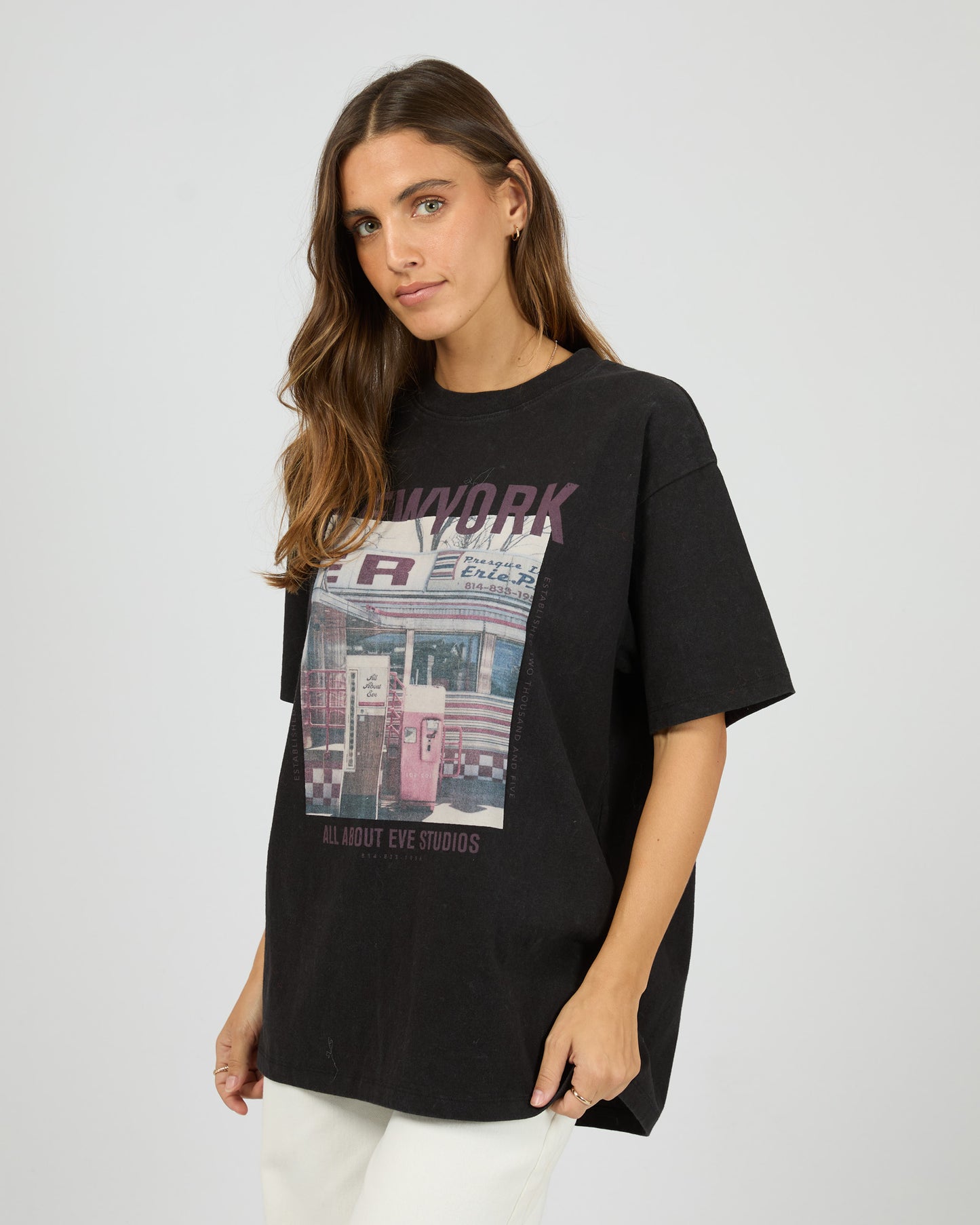 New York Diner Relaxed Tee- Washed Black
