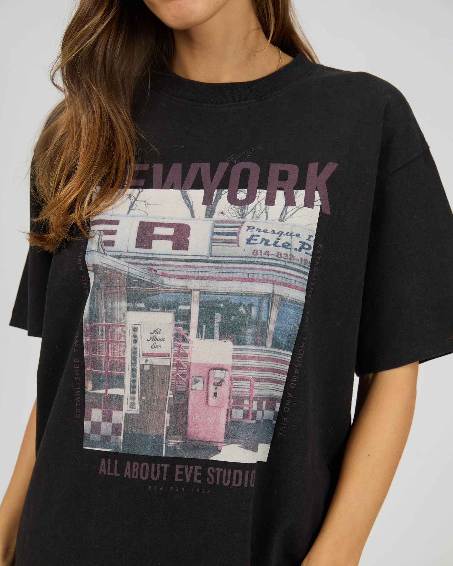 New York Diner Relaxed Tee- Washed Black