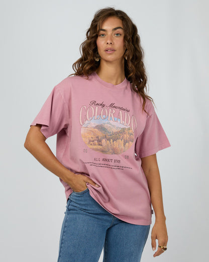 Rocky Mountains Relaxed Tee - Quartz Pink