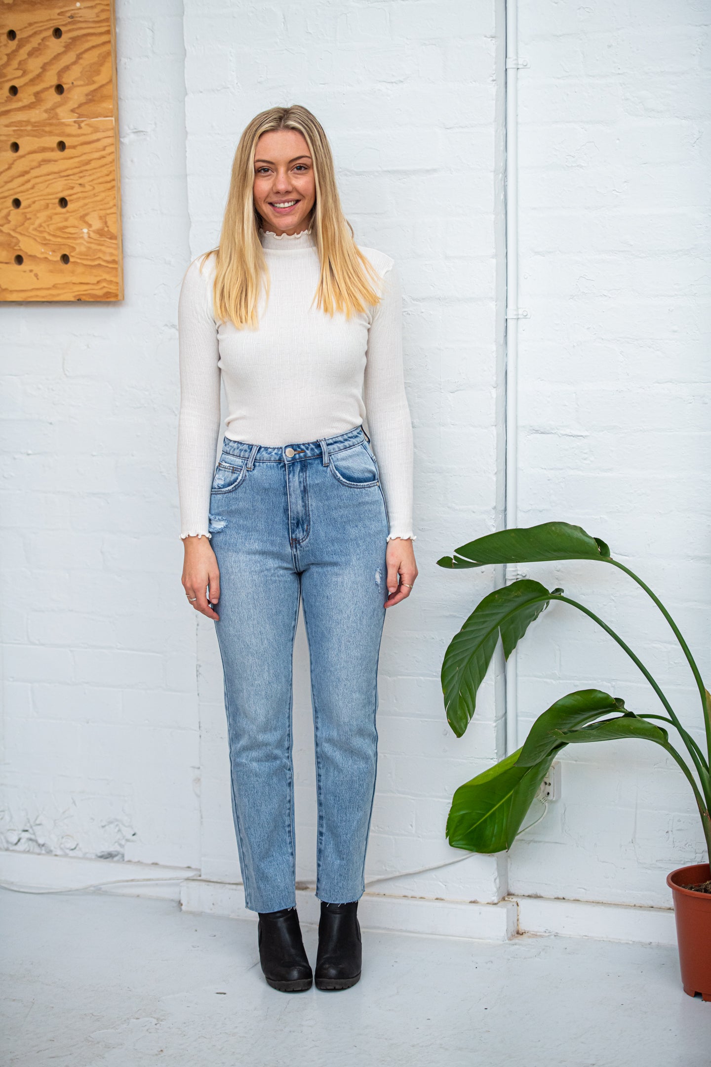 Straight Leg Washed Jean