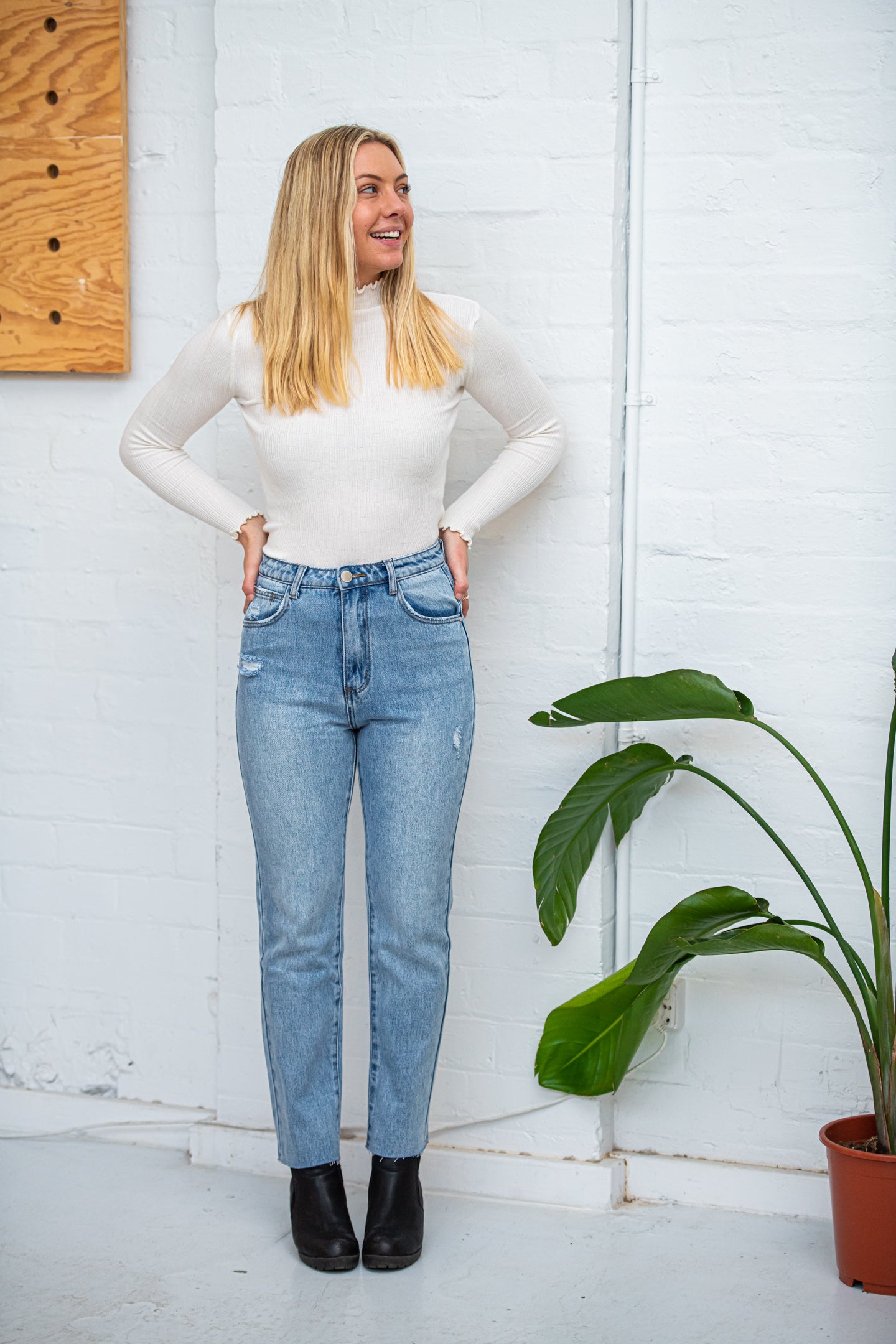 Straight Leg Washed Jean