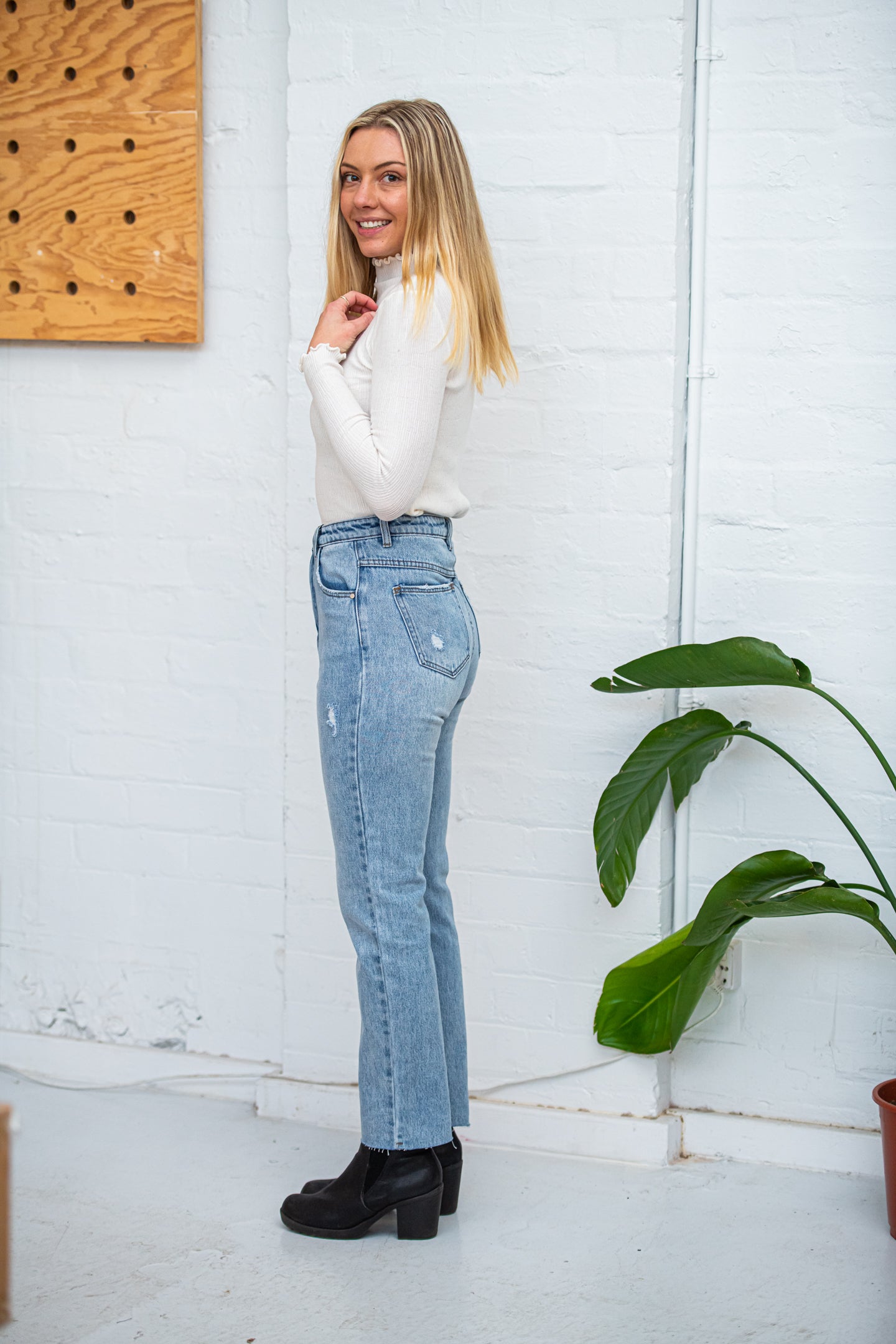 Straight Leg Washed Jean