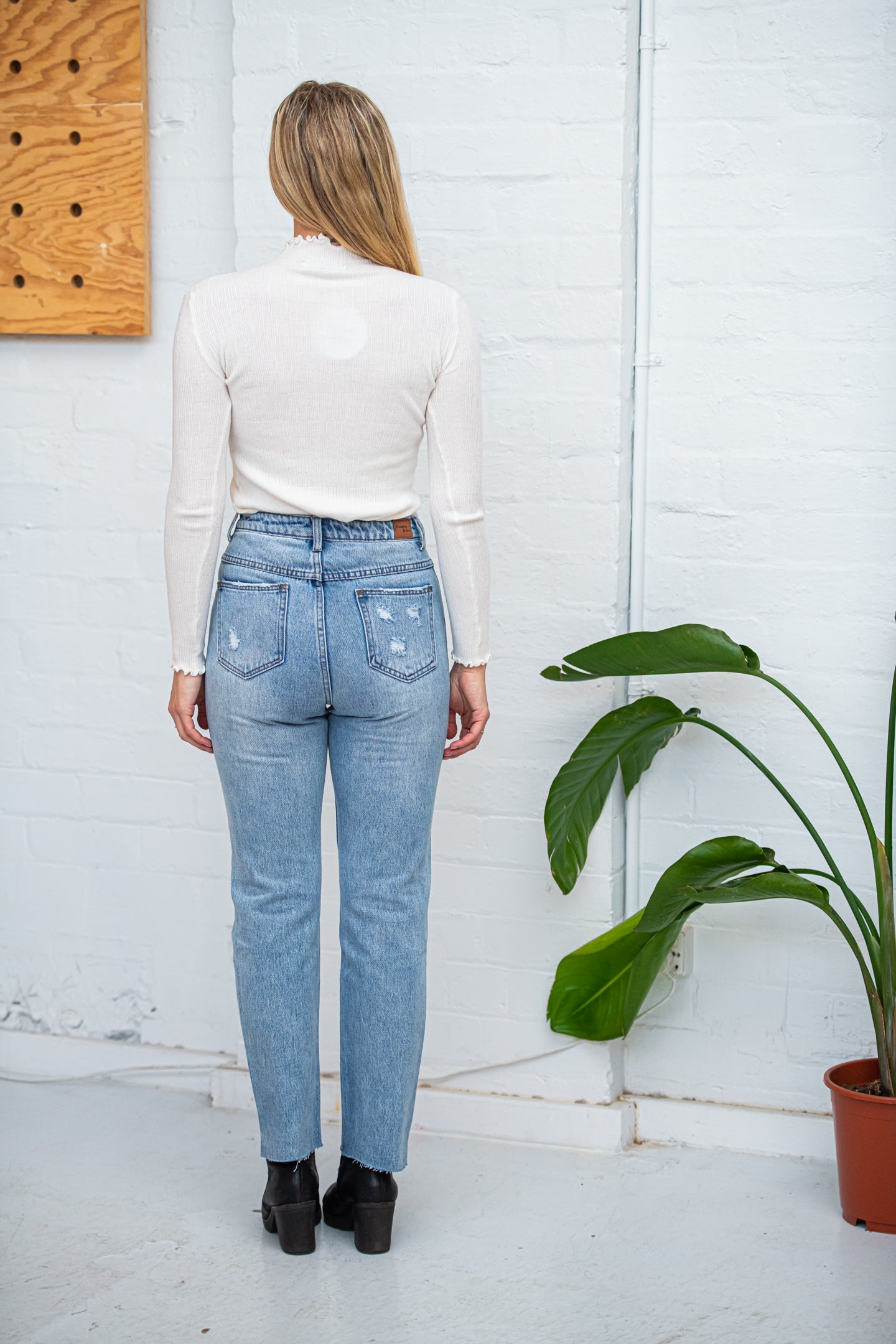 Straight Leg Washed Jean