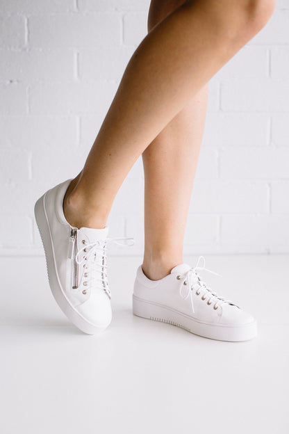 Laila Sneaker- White