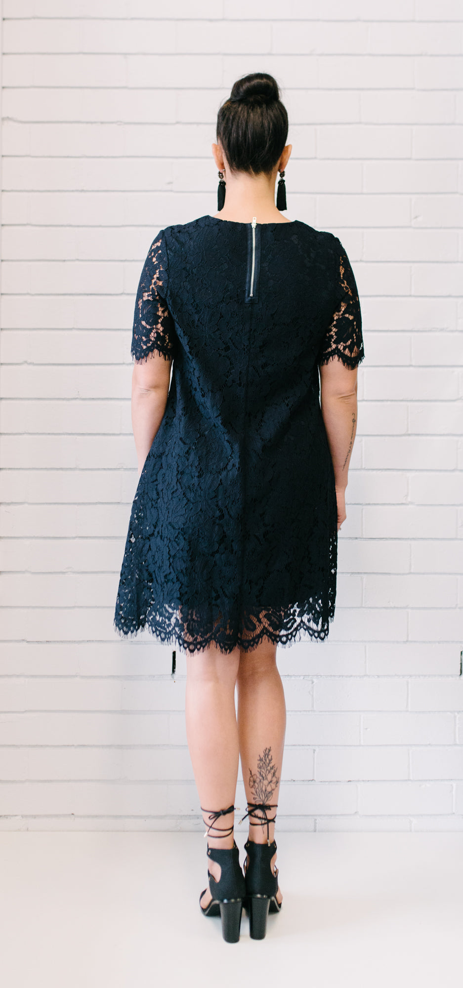 Penelope Lace Dress Women Navy | Lyn Rose Boutique